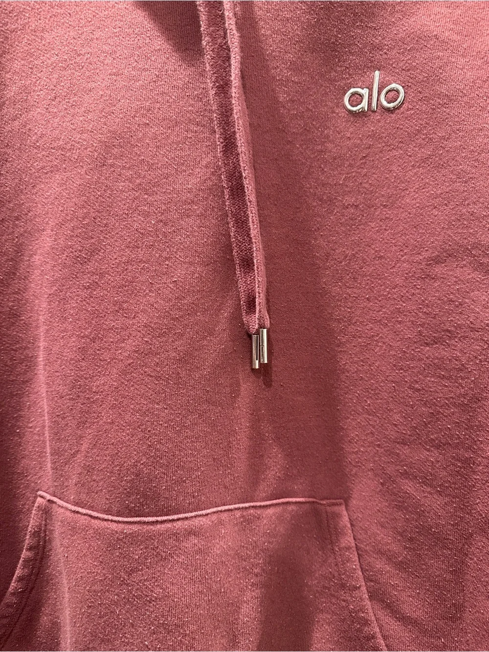 ALO Yoga Accolade Set in Burgundy Truffle